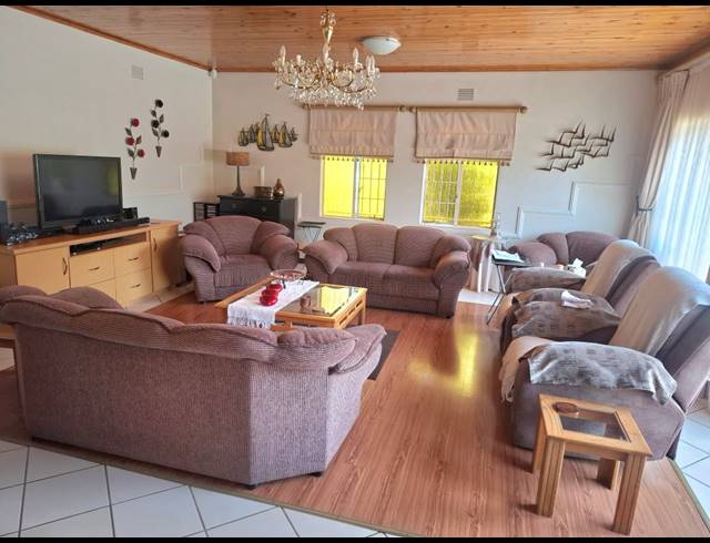 3 BEDROOM HOUSE FOR SALE IN HELIKON PARK